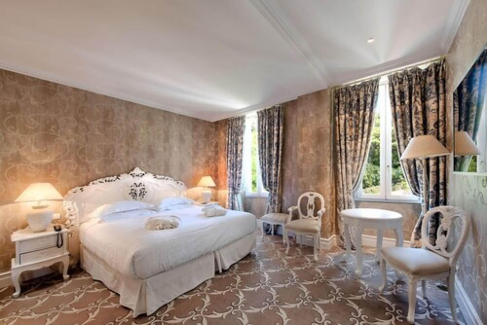 Hotel Chateau De La Tour Cannes Bagian luar foto