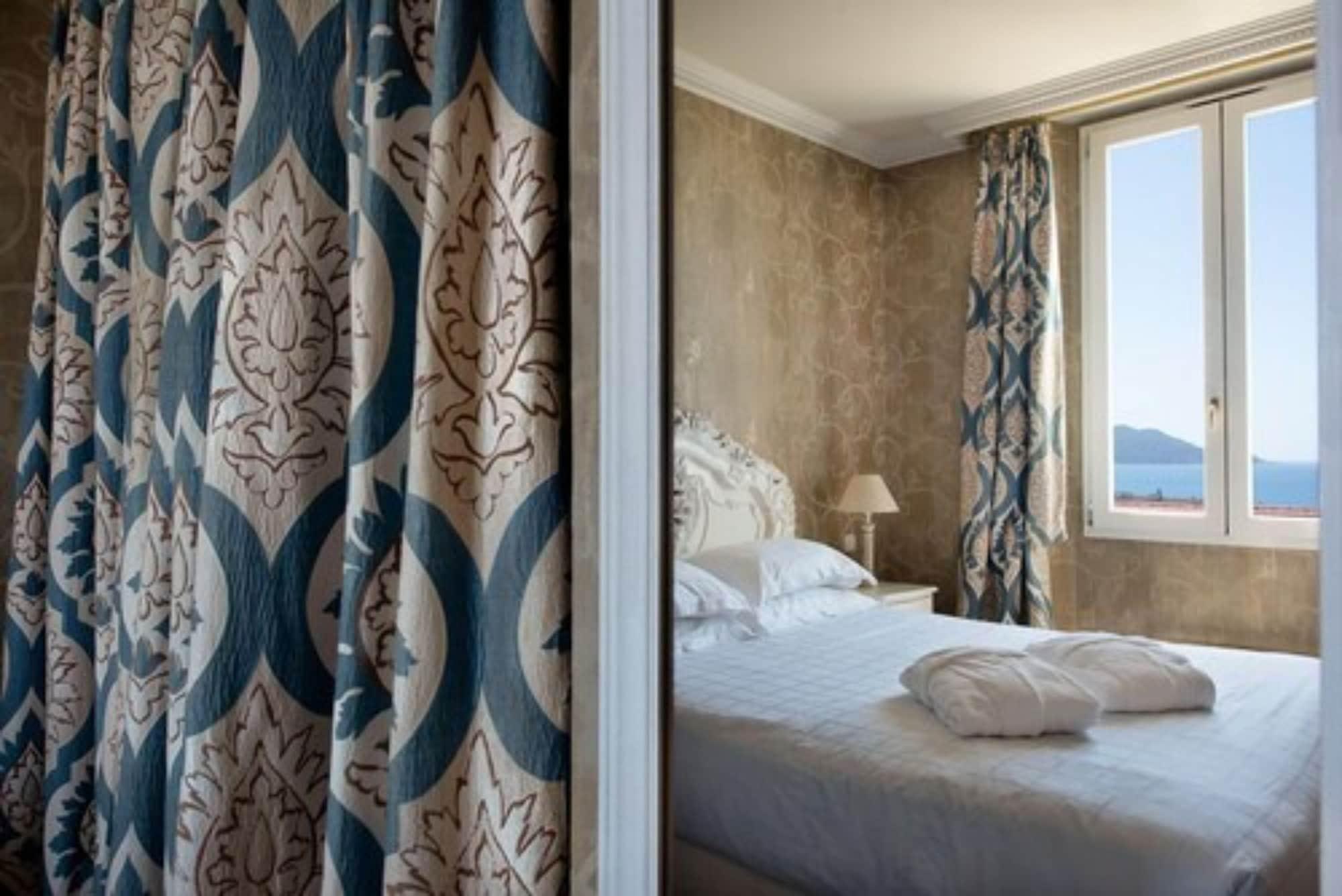 Hotel Chateau De La Tour Cannes Bagian luar foto