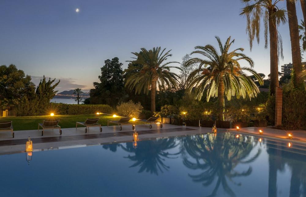 Hotel Chateau De La Tour Cannes Bagian luar foto