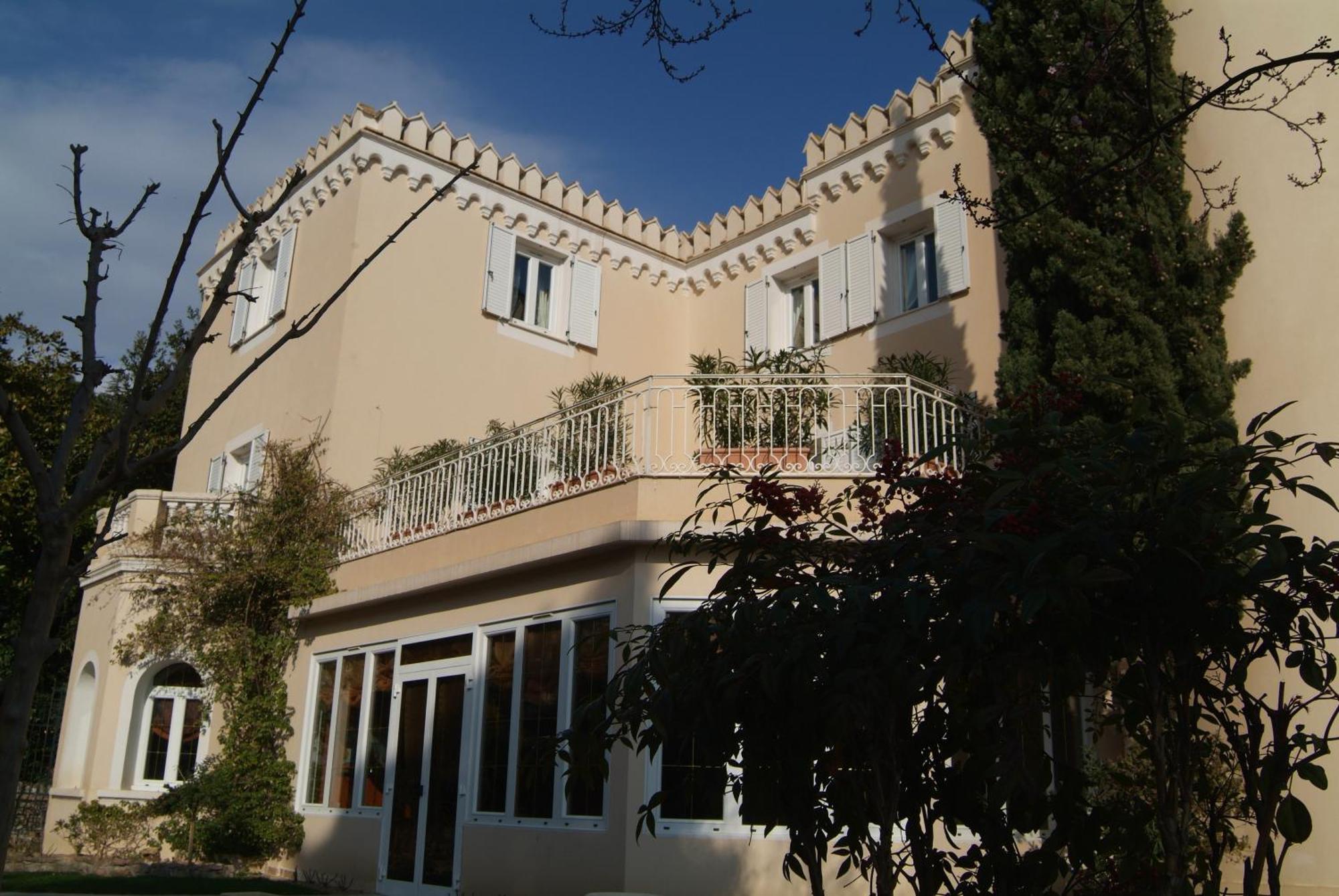 Hotel Chateau De La Tour Cannes Bagian luar foto