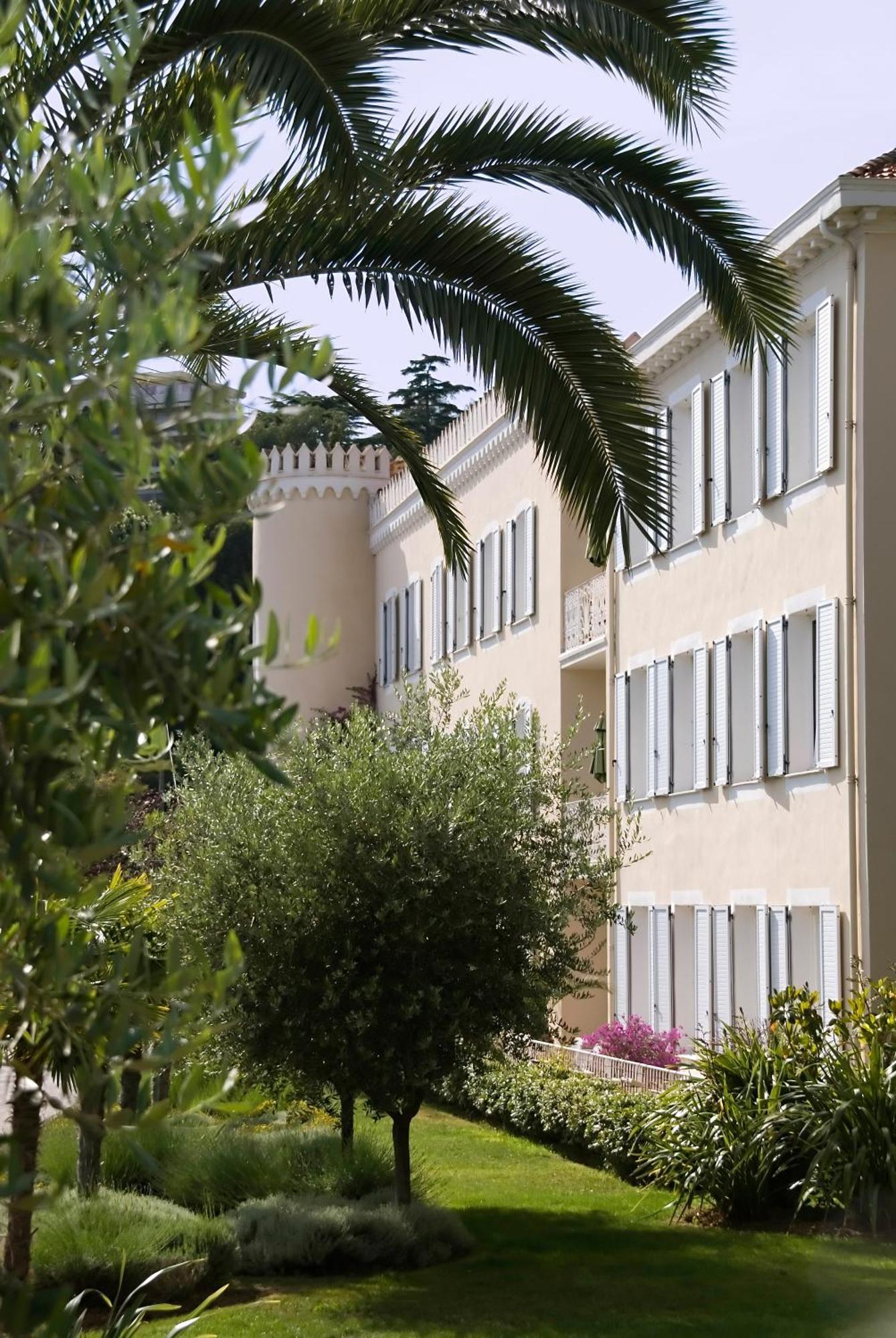 Hotel Chateau De La Tour Cannes Bagian luar foto