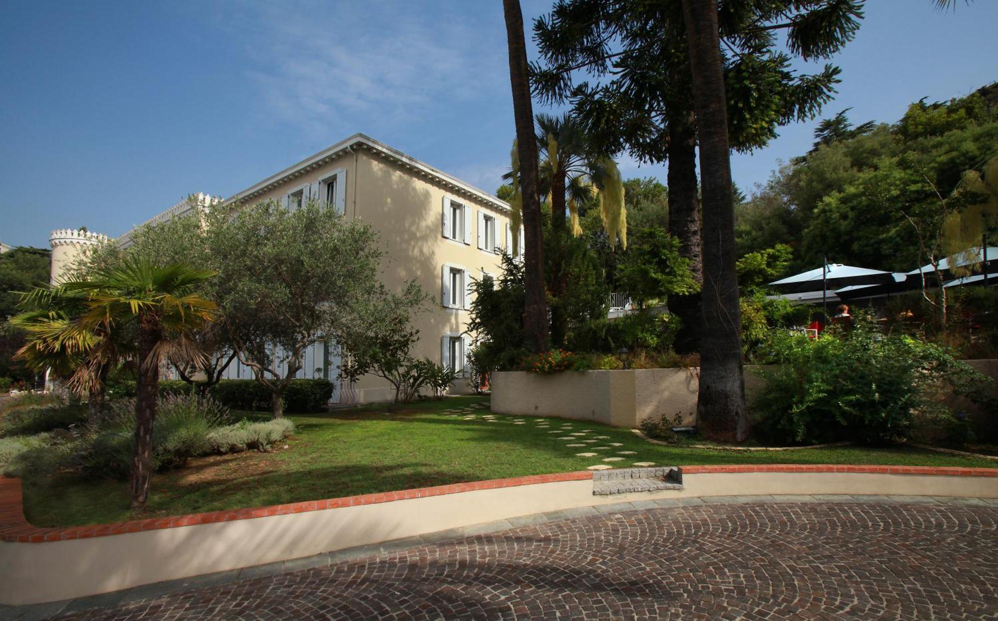 Hotel Chateau De La Tour Cannes Bagian luar foto