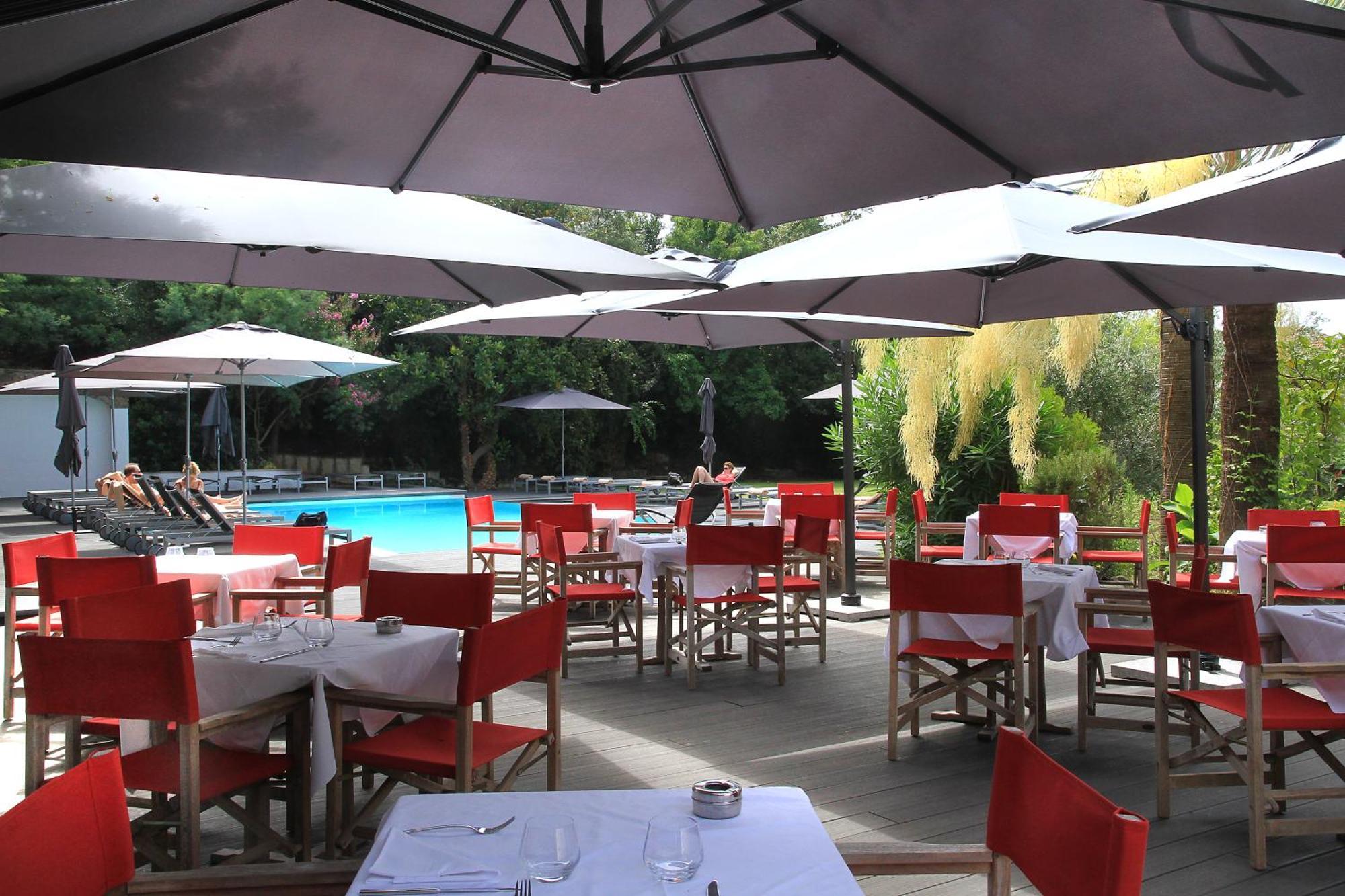 Hotel Chateau De La Tour Cannes Bagian luar foto