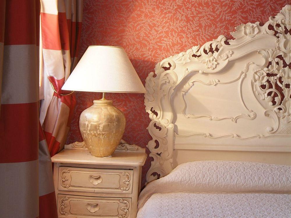 Hotel Chateau De La Tour Cannes Bagian luar foto