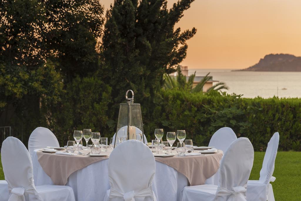 Hotel Chateau De La Tour Cannes Bagian luar foto