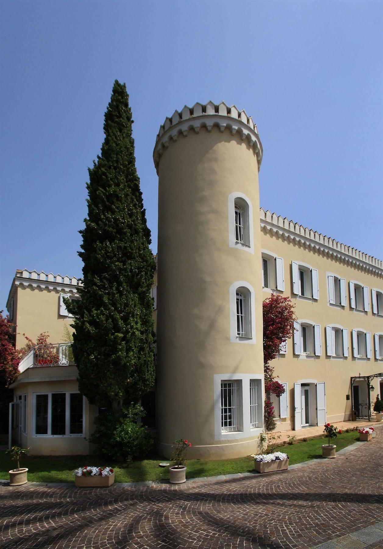 Hotel Chateau De La Tour Cannes Bagian luar foto