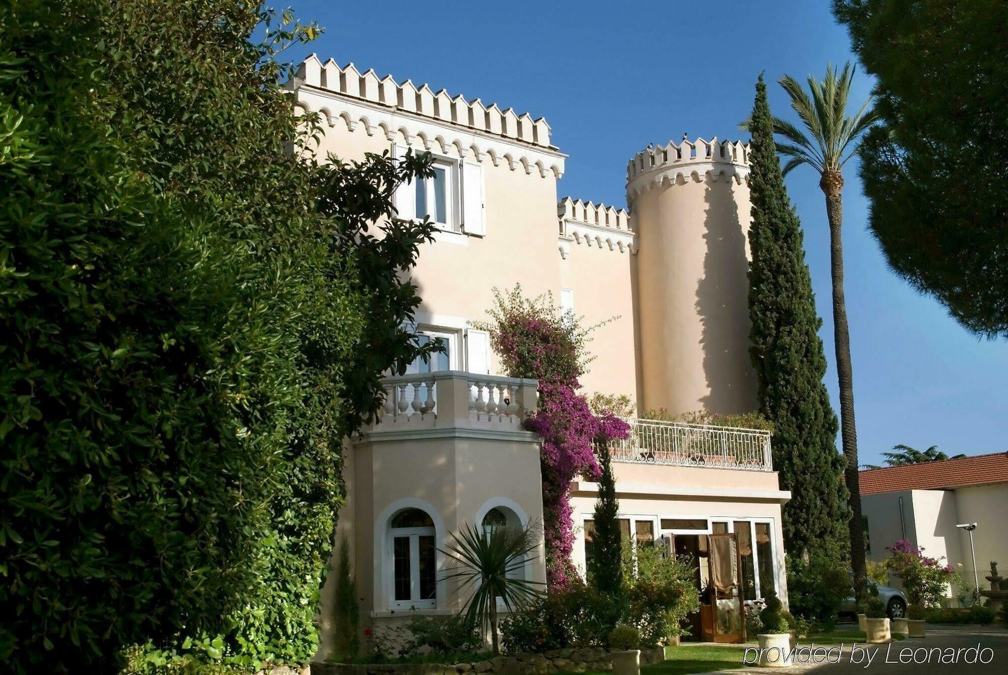 Hotel Chateau De La Tour Cannes Bagian luar foto